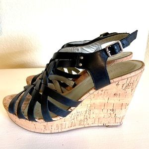 Black Guess wedge strappy sandal